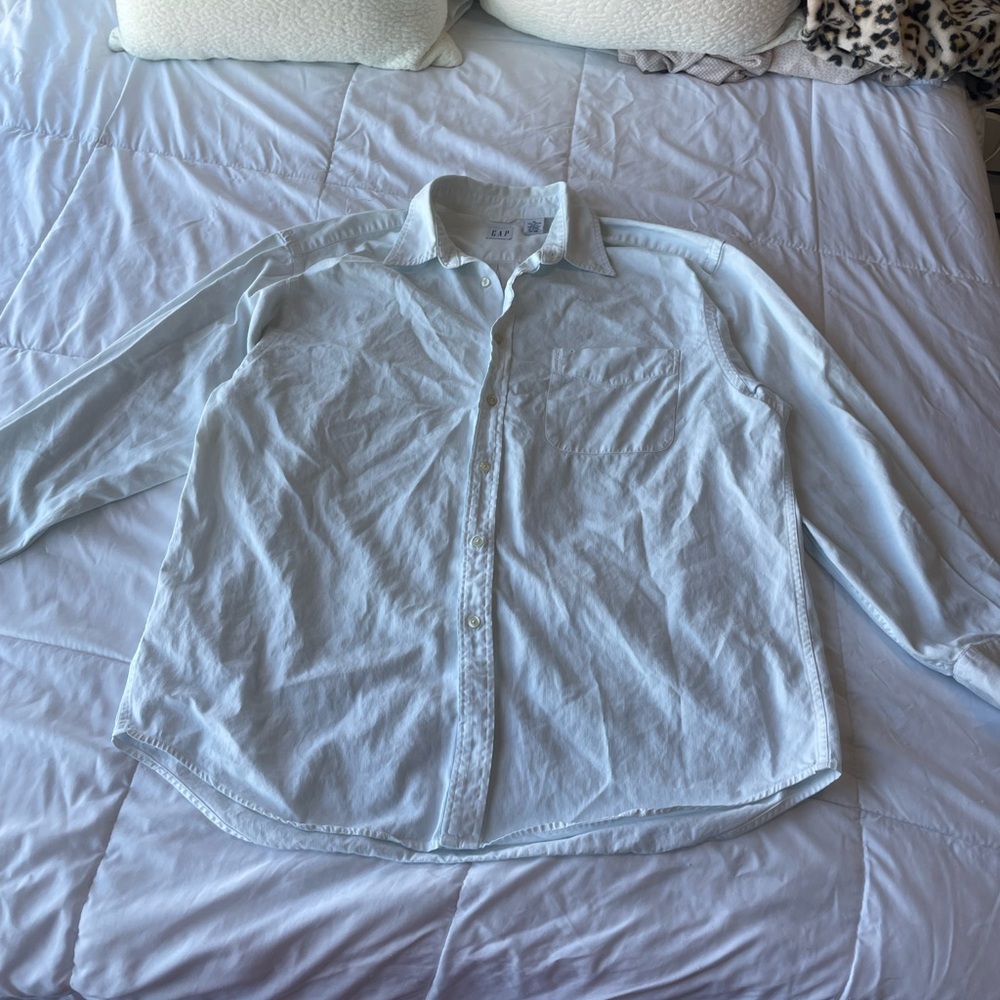 GAP Men's White Ribbed Button Down Shirt